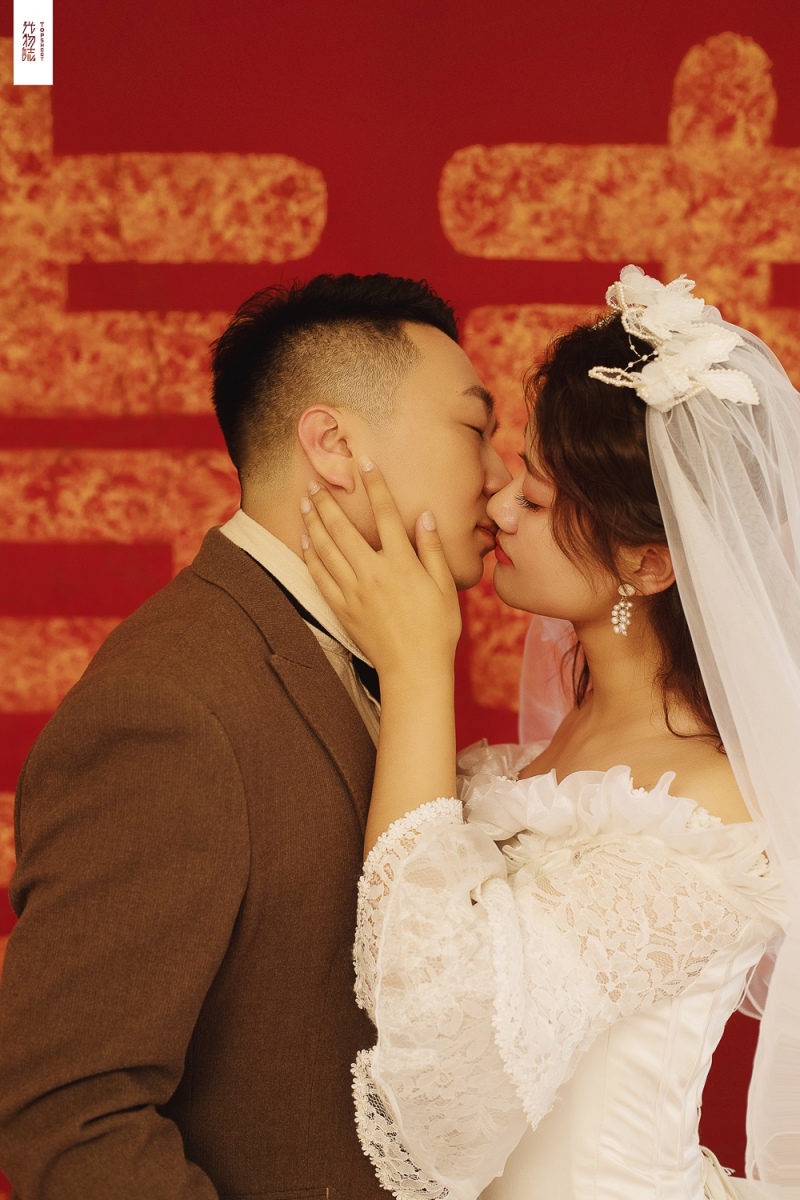 新鲜出炉:)张涵先生董文娜女士复古民国风婚纱照、氛围森系、、、婚纱照