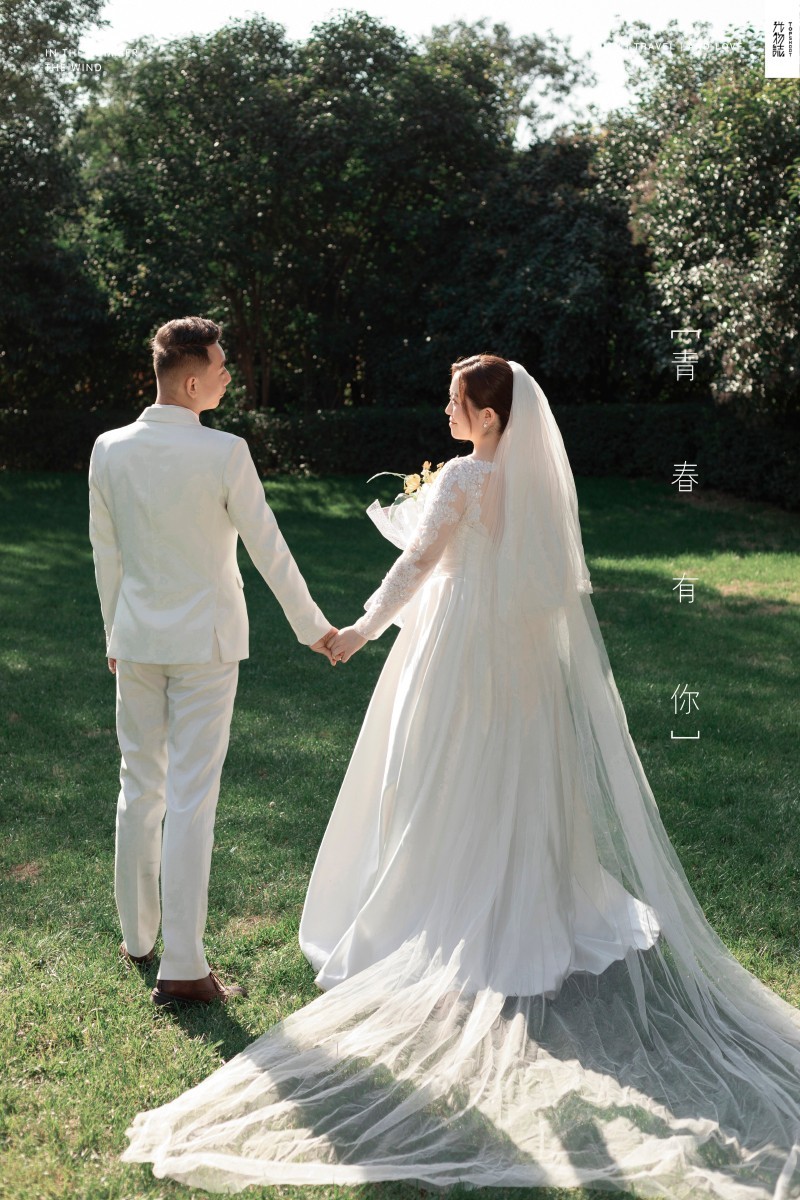 杨雨萌[女士你的甜蜜婚纱照、极简棚拍  中式传承、、、婚纱照