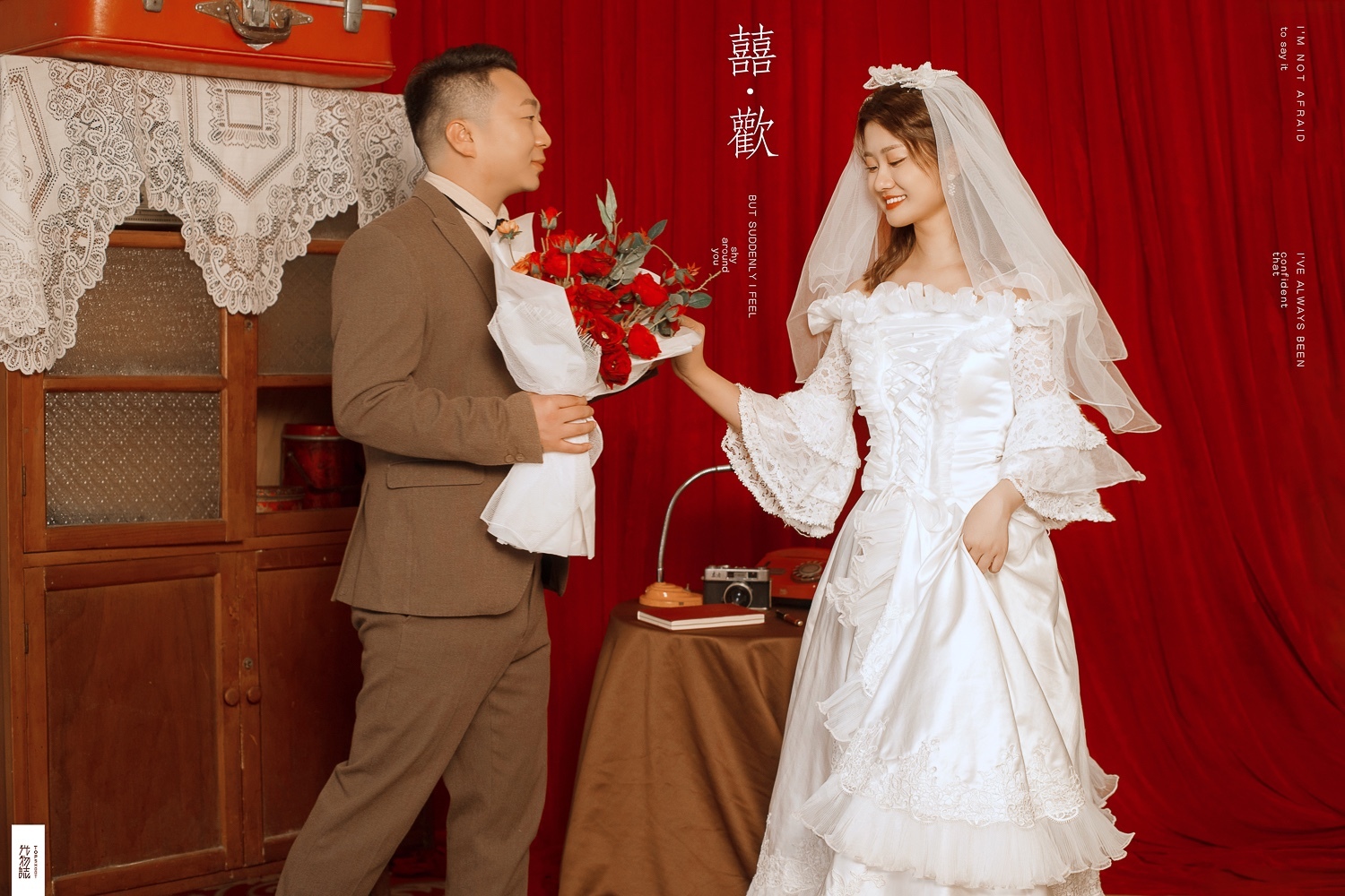 新鲜出炉:)张涵先生董文娜女士复古民国风婚纱照、氛围森系、、、婚纱照
