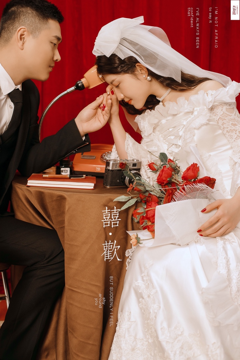 你的女孩(*^＠^*)胡文斌先生段佳女士复古文艺婚纱照、氛围森系、、、婚纱照