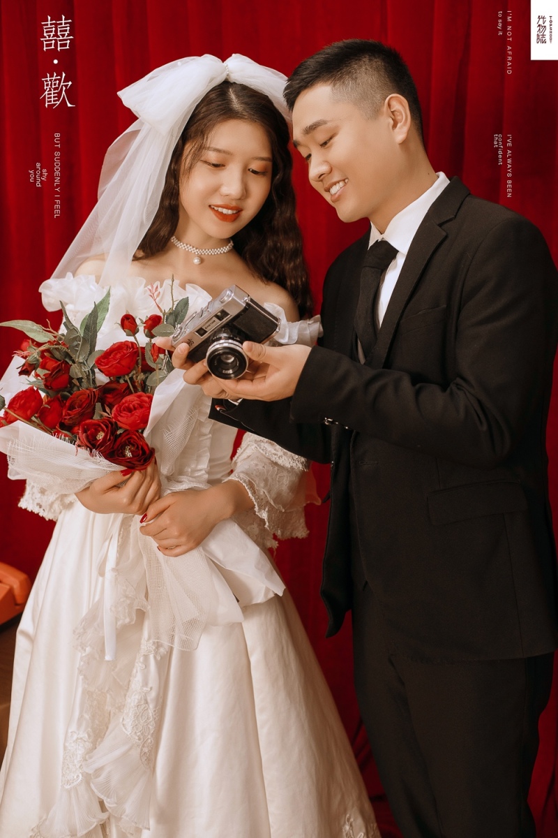你的女孩(*^＠^*)胡文斌先生段佳女士复古文艺婚纱照、氛围森系、、、婚纱照