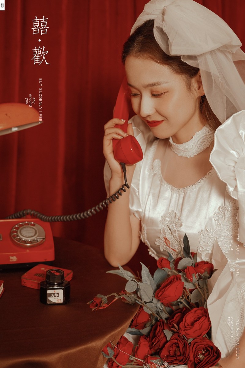 撒狗粮啦~张先生高女士复古文艺婚纱照、极简棚拍、、、婚纱照